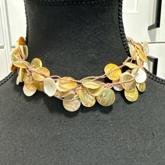 Vintage Tropical Summery Woven Layered Rope Shell Necklace - Picture 1 of 5
